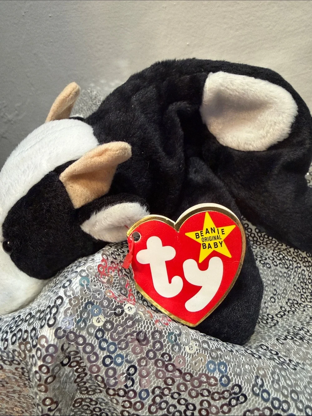NWT Daisy the Cow Ty Beanie Baby Plush with Heart Tag